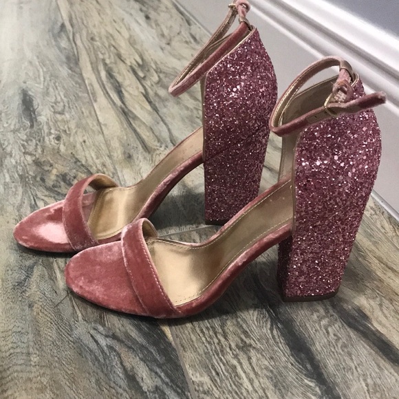Guess Shoes - Pink heels